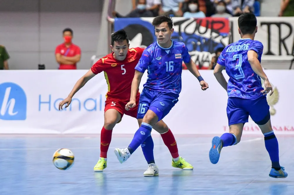 Futsal Thái Lan đánh bại VN ở lượt trận cuối, Thái Lan lên ngôi còn VN về thứ ba. Ảnh: CTP