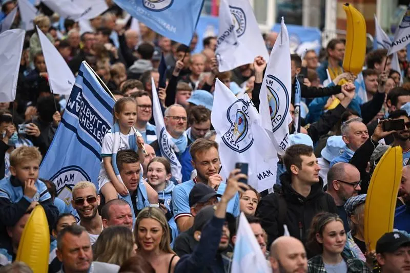 ...Man. xanh hãy &quot;cho&quot; người hâm mộ một ngôi vô địch Champions League.