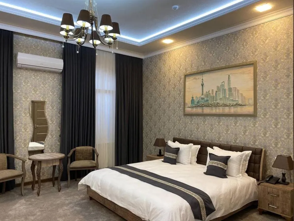 Có nhiều chủng loại phòng khách sạn quanh sân Bunyodkor.