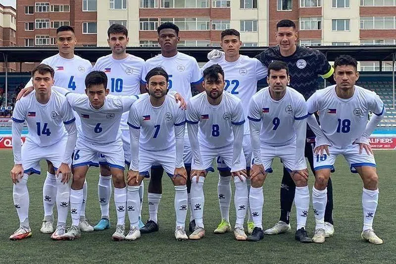 Cựu thủ môn ngoại hạng Anh Neil Etheridge bốn lần vào lưới nhặt bóng. Ảnh: Phi Star. Cựu thủ môn ngoại hạng Anh Neil Etheridge bốn lần vào lưới nhặt bóng. Ảnh: Phi Star.