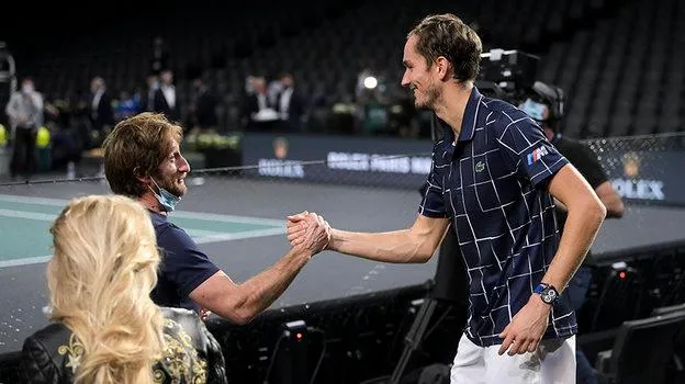 Medvedev vắng bóng Wimbledon 2022. Ảnh: S.E