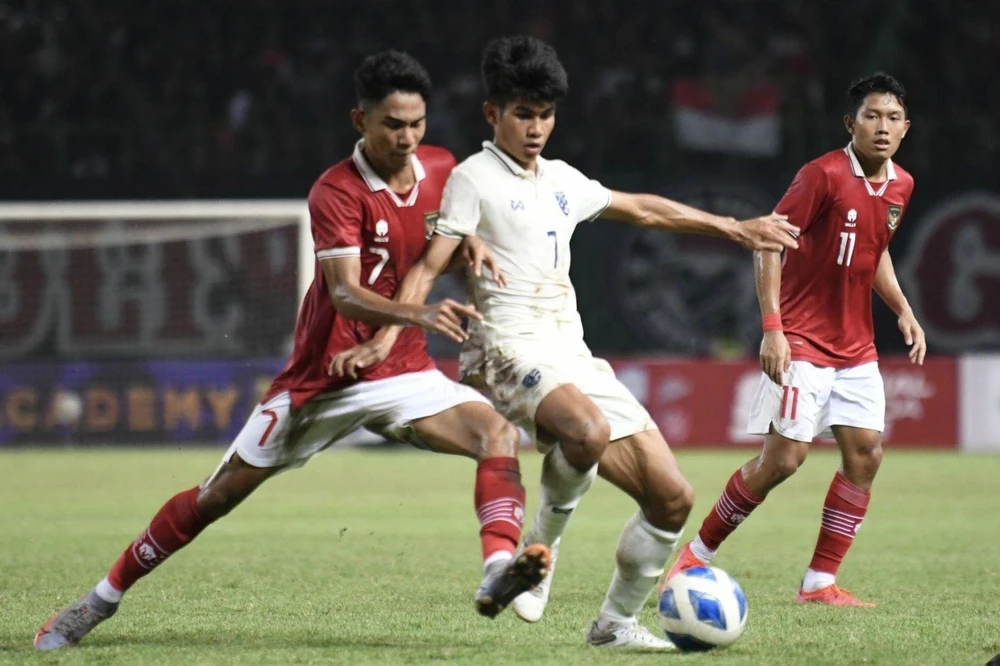 Indonesia (đỏ) và Thái Lan chia điểm qua trận hòa 0-0. Ảnh: CTP