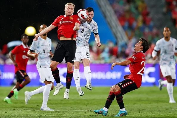 "Cuộc chiến sắc đỏ" là tên trận đấu biểu diễn giữa MU và Liverpool tại Bangkok. Các BJ của trận đấu mang tên "Cúp Thế kỷ".