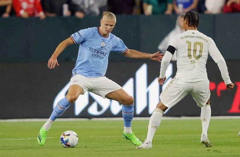 ...Quen mặt quá, thời đá Dortmund, dễ gì Haaland và đồng đội qua mặt được Bayern. Haaland đối đầu Leroy Sane. Mới về Man. City, người bạn thân của Haaland chính là tuyển thủ Anh Grealish Haaland hòa nhập rất tốt với đội bóng Anh, nhà đương kim vô địch Premier League.