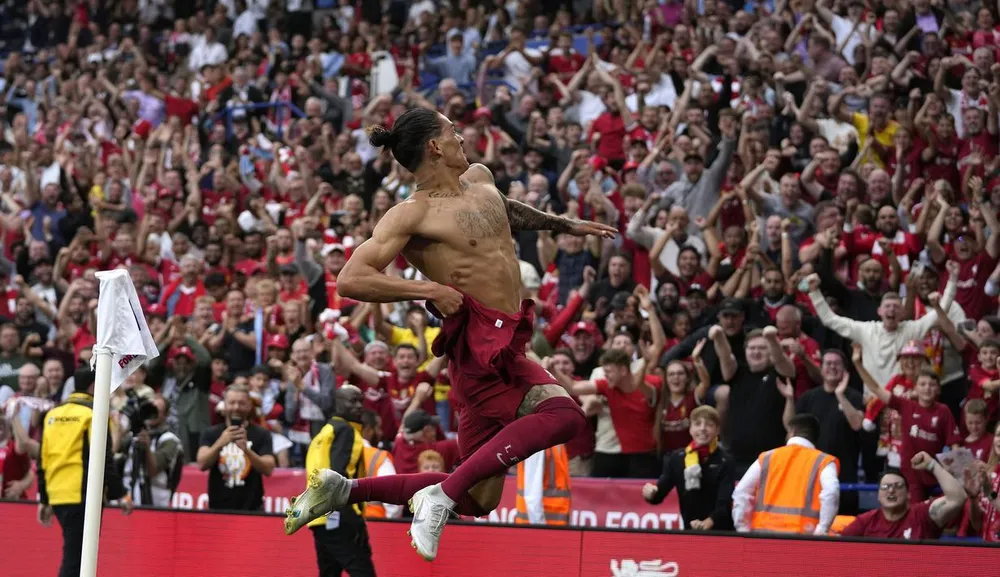 Nhưng Nunez được ông thầy Klopp đầy quyền lực...bảo kê.