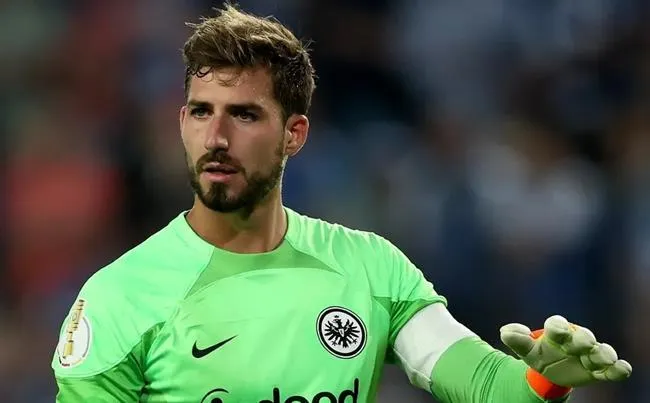 Trapp không muốn mình mắc bẫy ở MU, chỉ là công cụ để Ten Hag dùng đòn kích De Gea. Ảnh: Getty Trapp không muốn mình mắc bẫy ở MU, chỉ là công cụ để Ten Hag dùng đòn kích De Gea. Ảnh: Getty