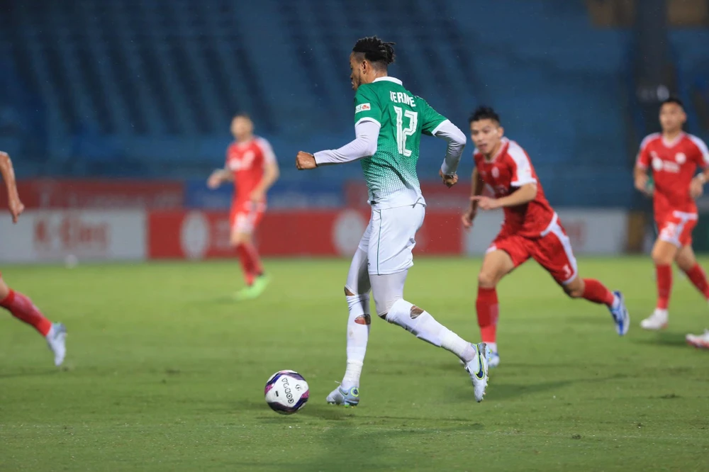 Jermie Lynch chơi cũng không quá nổi trội trong màu áo T. Bình Định. Ảnh: Bongdaplus.