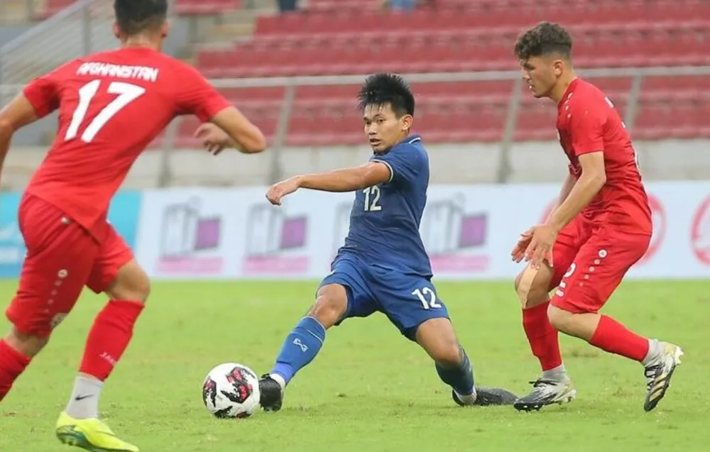 Thái Lan (xanh) thắng dễ Afghanistan 3-0. Ảnh: CTP
