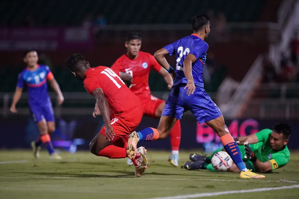 Hòa Singapore, Ấn Độ tranh ngôi vô địch với tuyển Việt Nam ảnh 1