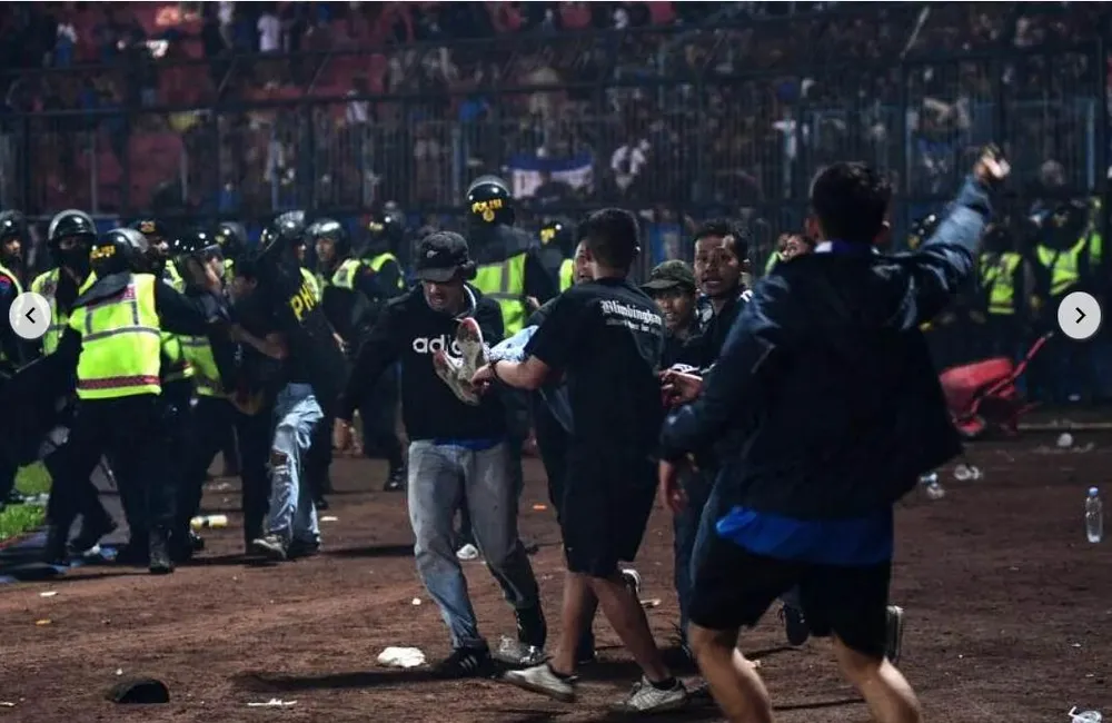 125 người chết là thảm kịch có số người chết nhiều thứ nhì trong lịch sử bóng đá nhân loại. Ảnh: AFP 125 người chết là thảm kịch có số người chết nhiều thứ nhì trong lịch sử bóng đá nhân loại. Ảnh: AFP