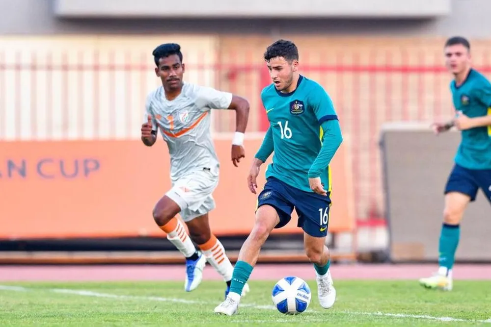 Nếu Úc (xanh) thắng Iraq hai bàn cách biệt thì Thái Lan mở tiệc mừng và cám ơn "chuột túi con. Ảnh: AFC Nếu Úc (xanh) thắng Iraq hai bàn cách biệt thì Thái Lan mở tiệc mừng và cám ơn "chuột túi con. Ảnh: AFC