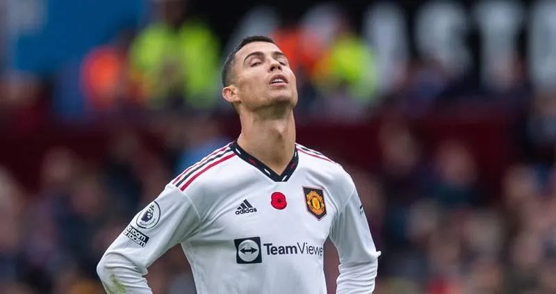 Ronaldo bế tắc tại Villa Park. Ảnh: Getty Ronaldo bế tắc tại Villa Park. Ảnh: Getty