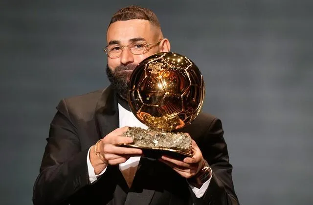 Karim Benzema có danh hiệu kép năm 2022. Ảnh: Getty Karim benzema