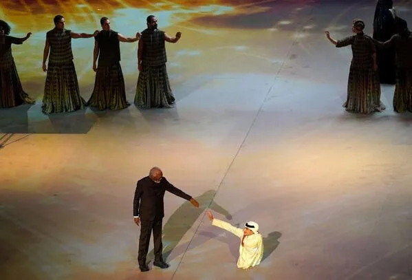 World Cup 2022: Lịch sử Đông - Tây, kết nối quá khứ với tương lai ảnh 4