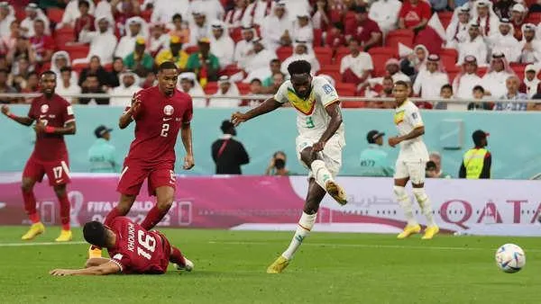 Bại tướng của thầy Park chia tay tuyển Qatar ảnh 1