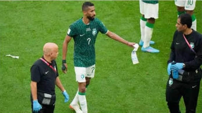 Đội trưởng Salman Al Faraj cũng hầu như nói lời chia tay World Cup 2022. Ảnh: Getty