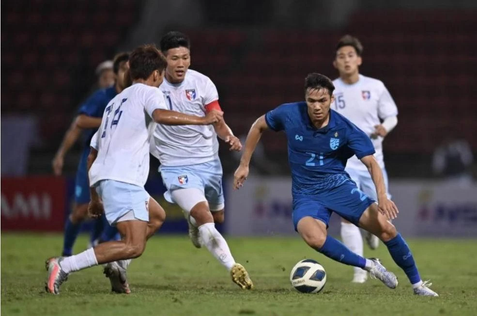 Tuyển Thái Lan đá trận giao hữu thua đội lão tướng ảnh 1 Tuyển Thái Lan đá trận giao hữu thua đội lão tướng ảnh 1