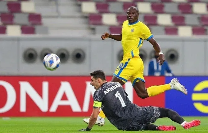 Aboubakar ghi bàn đưa Al Nassr lên ngôi đầu bảng xếp hạng. Ảnh: AFC