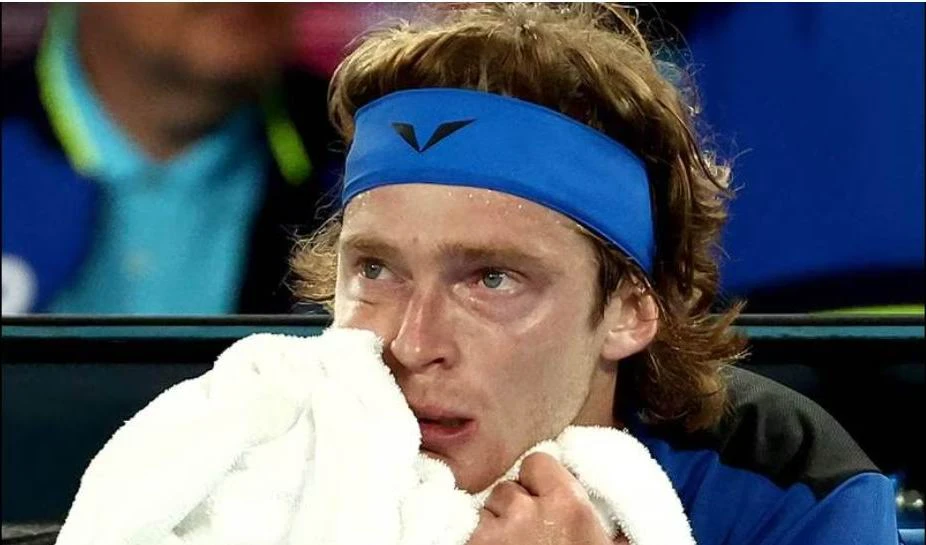 Tay vợt Nga Rublev bị Djkovic đánh bại ở tứ kết. Ảnh: Getty