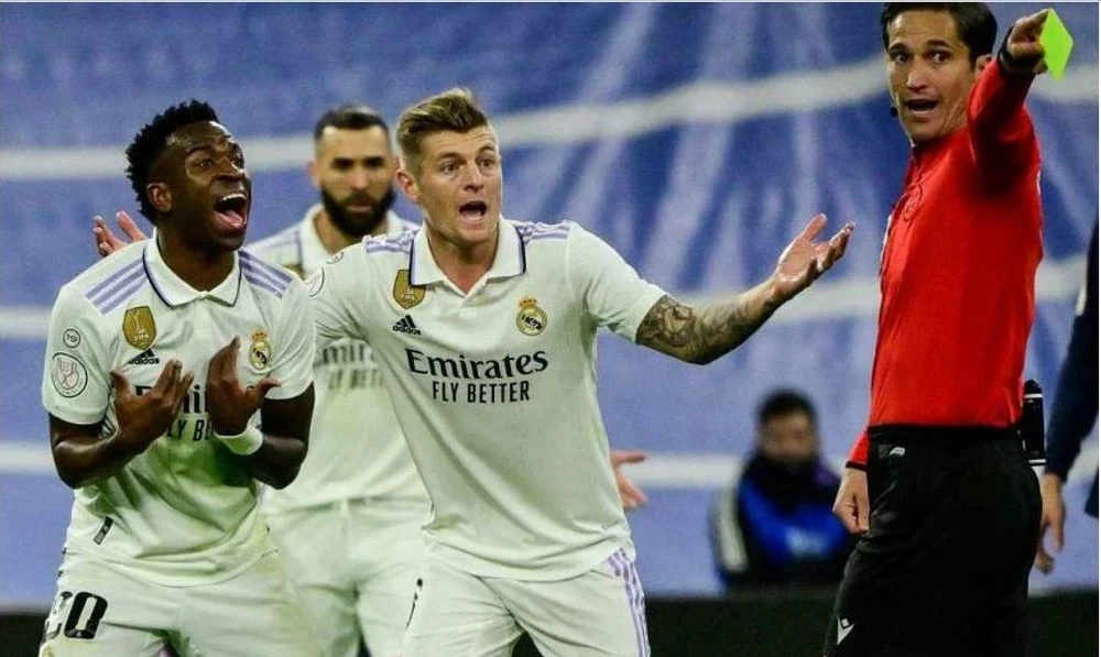 'Ông trùm' của Real Madrid muốn kiện Barcelona ảnh 1