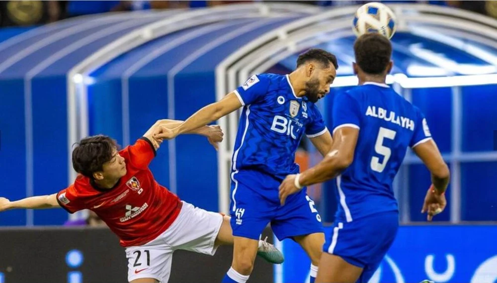 Al Hilal (xanh) để Urawa Red Diamonds cầm hòa 1-1 lượt đi tại King Fadh. Ảnh: AFC