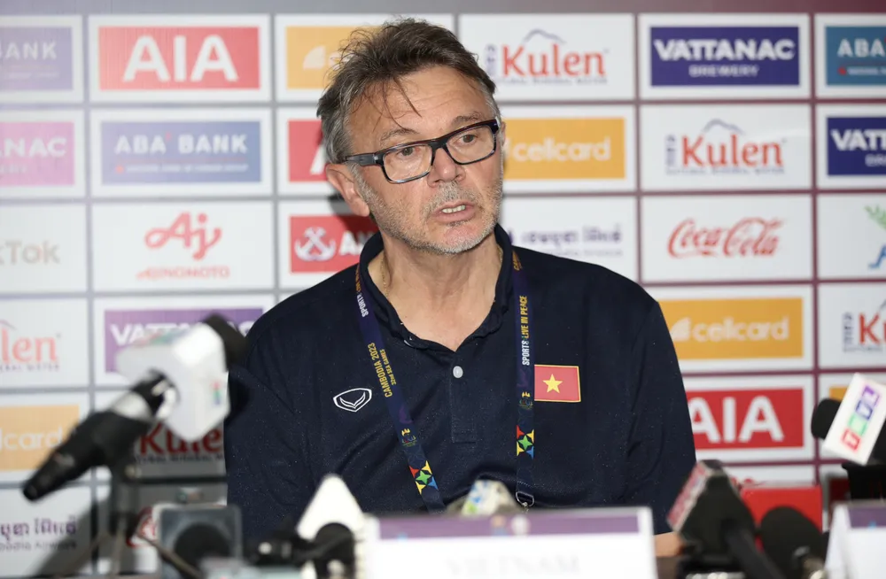 HLV Hajime Moriyasu đánh giá rất cao HLV Troussier của Việt Nam vì ông rất thấu hiểu tuyển Nhật Bản. Ảnh: ANH PHƯƠNG