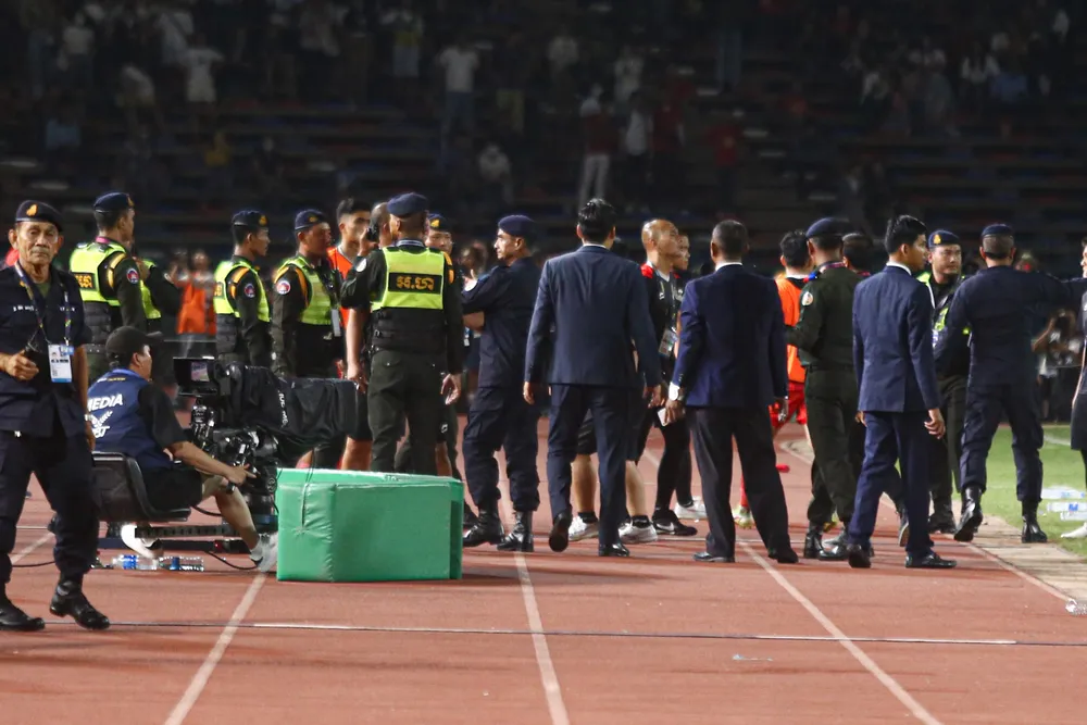 Indonesia vô địch SEA Games trong trận cầu bạo lực và “mưa thẻ đỏ” ảnh 5