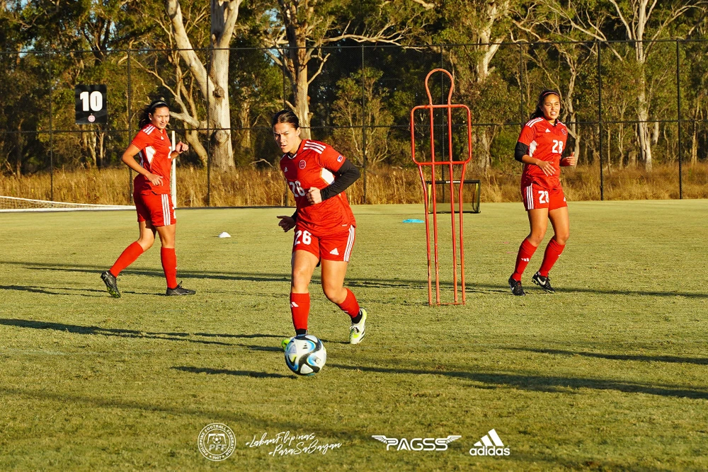 Angela Beard hòa nhập với lối chơi tuyển Philippines rất nhanh. Ảnh: F.F.A