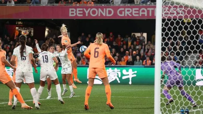 Việt Nam đang đứng thứ mấy bảng E? ảnh 1