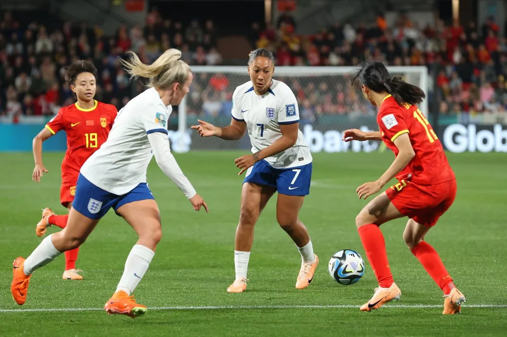 Lauren James (7) có cú đúp bàn thắng cho tuyển Anh, trong chiến thắng 6-1. Ảnh: HTM