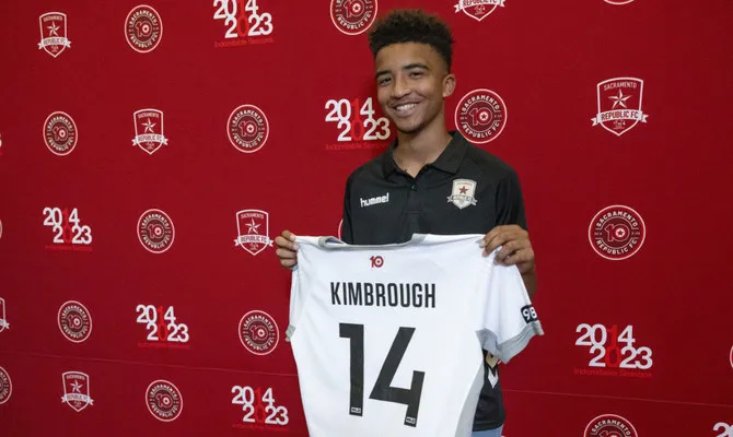 Iniesta hẹn gặp Messi ở UAE, Ronaldo có “quyền lực ảnh hưởng cao nhất” ảnh 5