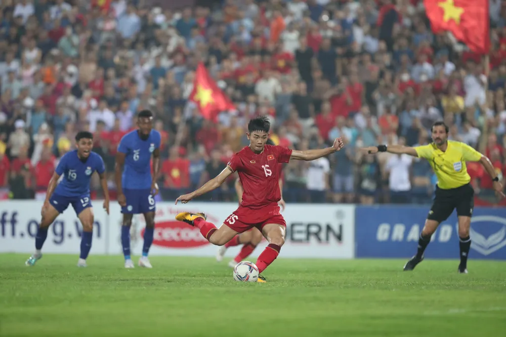 Đội yếu Singapore khiến U-23 Việt Nam suýt ôm hận ảnh 1 Đội yếu Singapore khiến U-23 Việt Nam suýt ôm hận ảnh 1