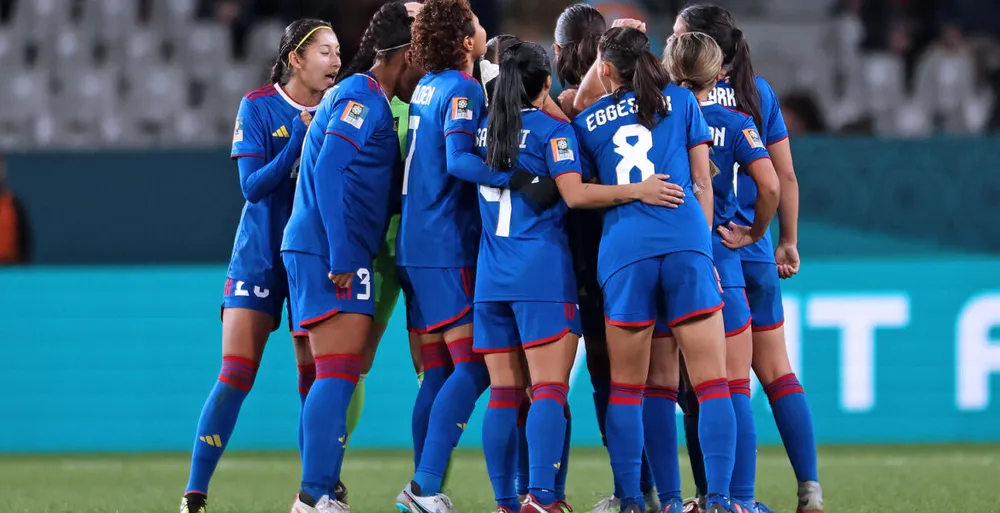 Thể hình đội U-17 nữ Philippines là "size Tây" Âu, Mỹ, Úc. Ảnh: CTP Phi-2.jpeg