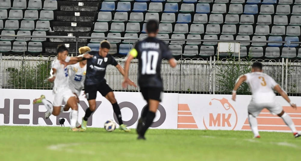 Macarthur sang Rangoon thắng Shan Utd 3-0, nhưng Úc không cấp thị thực cho Shan Utd đến Úc thi đấu. Ảnh: M,T Macarthur sang Rangoon thắng Shan Utd 3-0, nhưng Úc không cấp thị thực cho Shan Utd đến Úc thi đấu