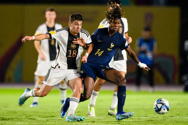 Thủ môn Heide hóa người hùng U-17 Đức đánh bại Pháp và lên ngôi World Cup