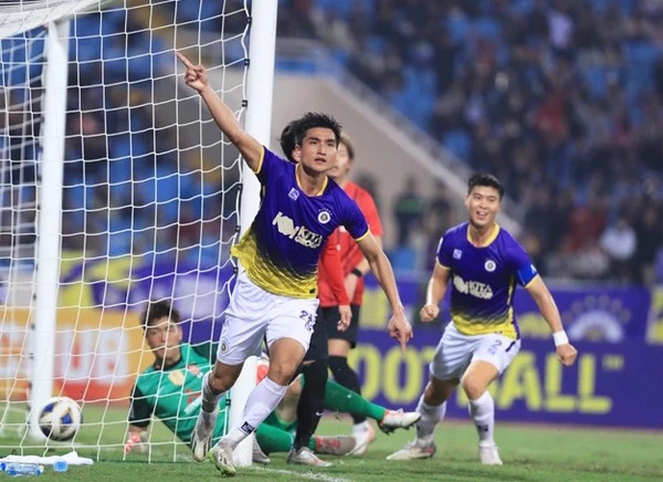 Urawa Red Diamonds bị Hà Nội FC đánh bại 2-1 và phải rời khỏi giải, làm sao đủ sức chạm trán với những Haaland, Foden, De Bruyne, Grealish của Man City.