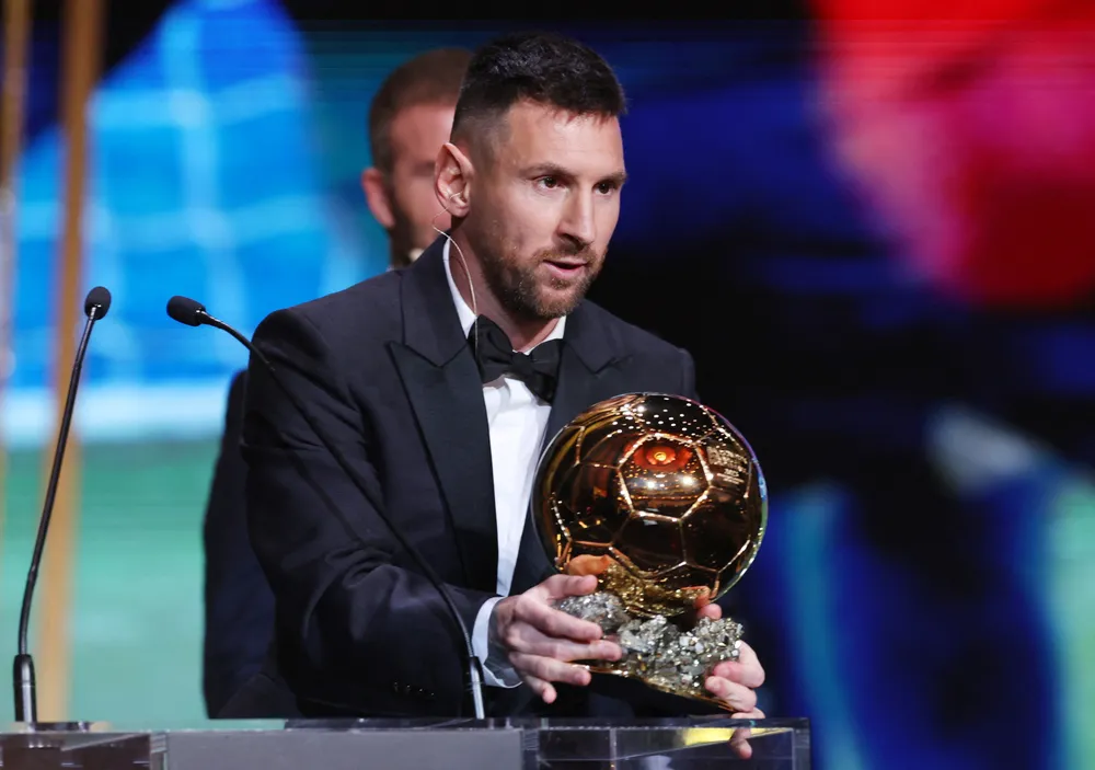 Messi nhận Quả bóng vàng thế giới 2023. Ảnh: FIFA Hoang-Duc-Messi-1.jpg