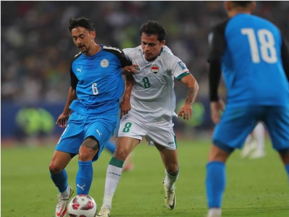 Iraq (trắng) thắng nhẹ Philippines 1-0 tại Basra. Ảnh: AFC Bang-01.jpg