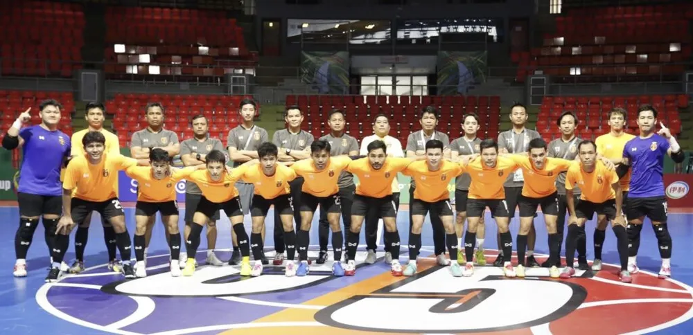 Tuyển futsal Myanmar có HLV Thái Lan dẫn dắt. Ảnh: M.T Futsal Myanmar.jpg