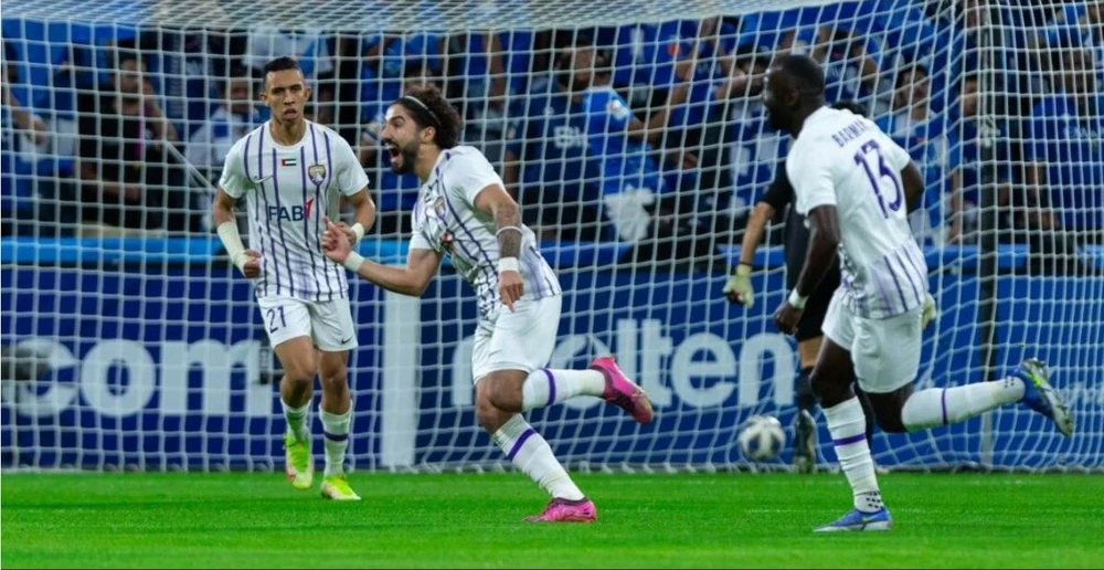 Hai vòng đấu tứ kết và bán kết, Al Ain lần lượt đốn hạ hai ông lớn Saudi Arabia là Al Nassr và Al Hilal. Ảnh: AFC Crespo-1.jpg