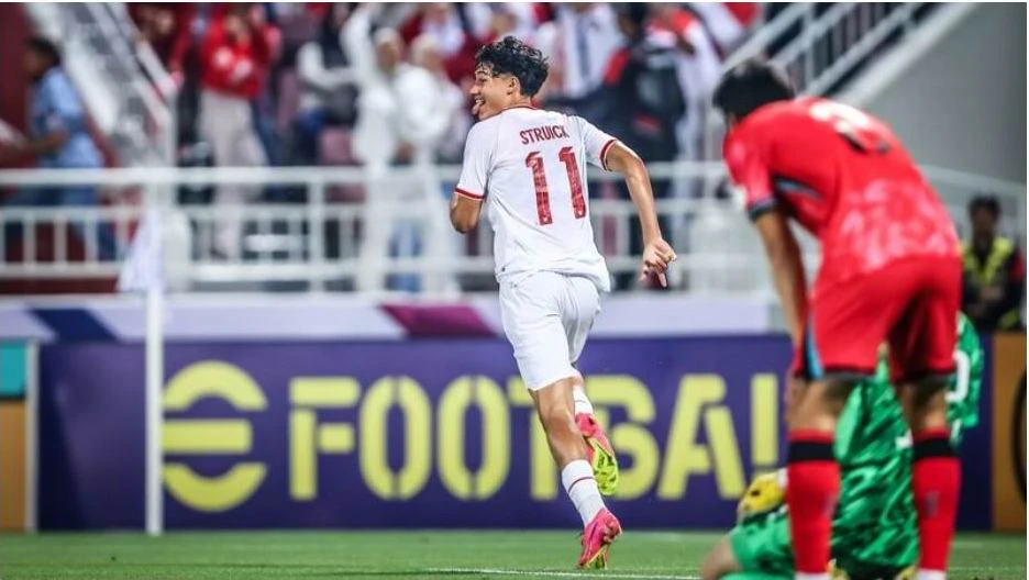 Tiền đạo Rafael Struick ăn mừng bàn thắng. Ảnh: AFC Indo-HA-2.jpg