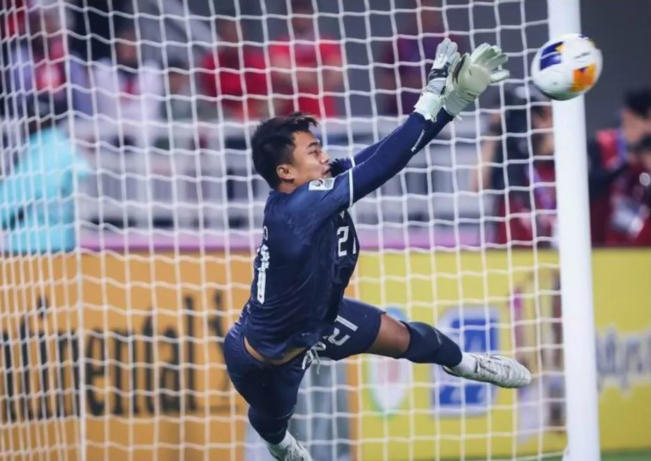 Thủ môn người hùng Ernaldo Ari muốn Indonesia lên ngôi vô địch châu Á, chứ không chỉ có vé đi Olympic. Ảnh: AFC