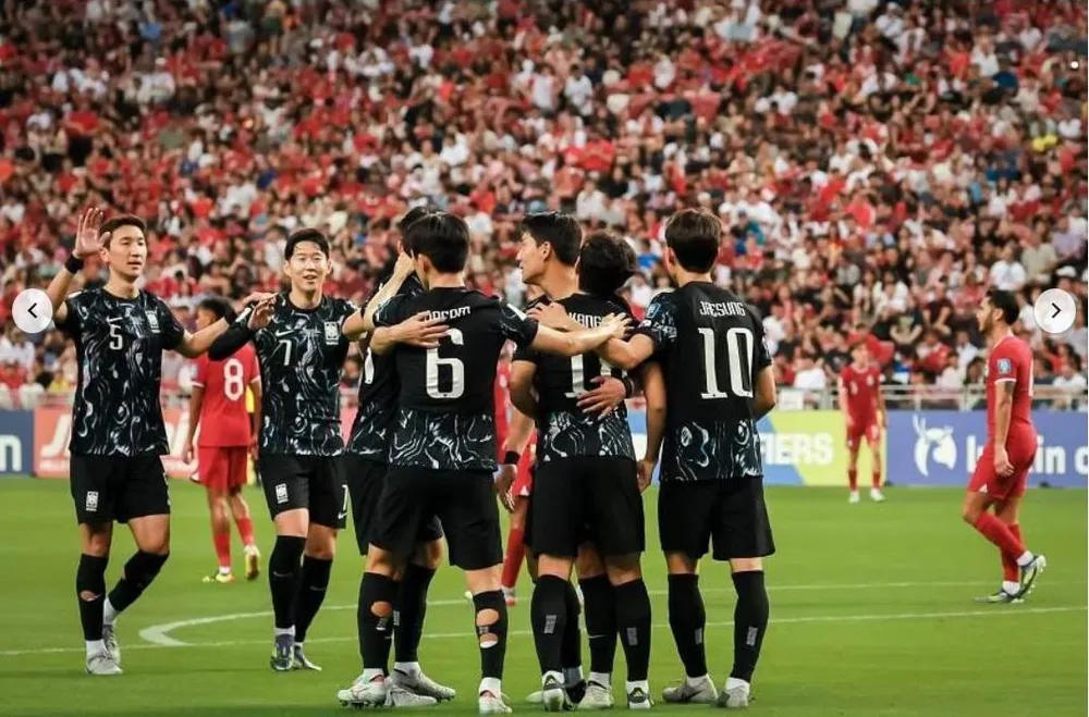 Đá với Singapore cực yếu mà thầy Kim Do-hoon đưa "đội tuyển châu Âu" đến Đảo quốc Singapore để tạo "mưa gôn". Ảnh: ST Han Quoc.jpg