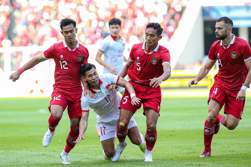 Thời điểm này, tuyển Indonesia "hot hơn" tuyển Việt Nam là điều chắc chắn. Ảnh: CTP King's cup-2024-VN-Indo.jpg