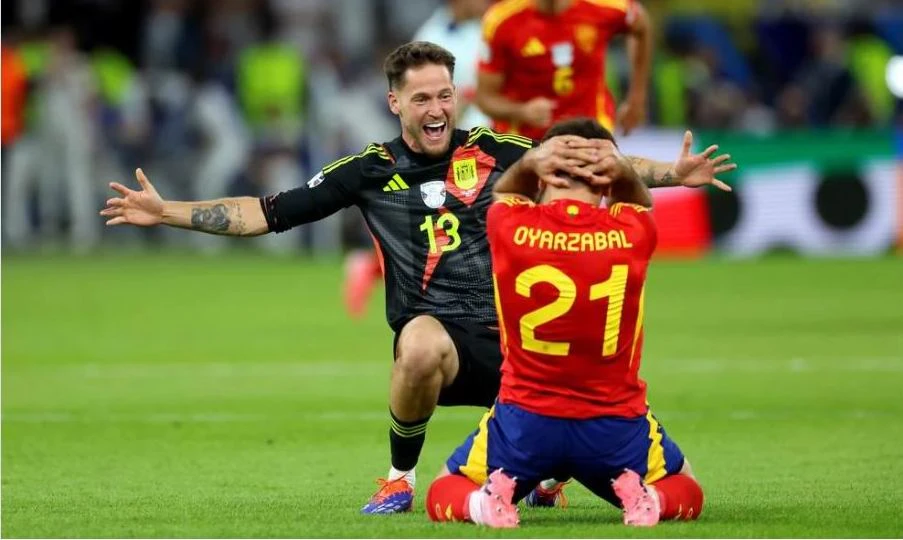Oyarzabal có bàn thắng vàng cho Tây Ban Nha phút 87 đưa Tây Ban Nha vô địch lần thứ tư. Ảnh: UEFA Anh-Tay-Ban-Nha-12.jpg