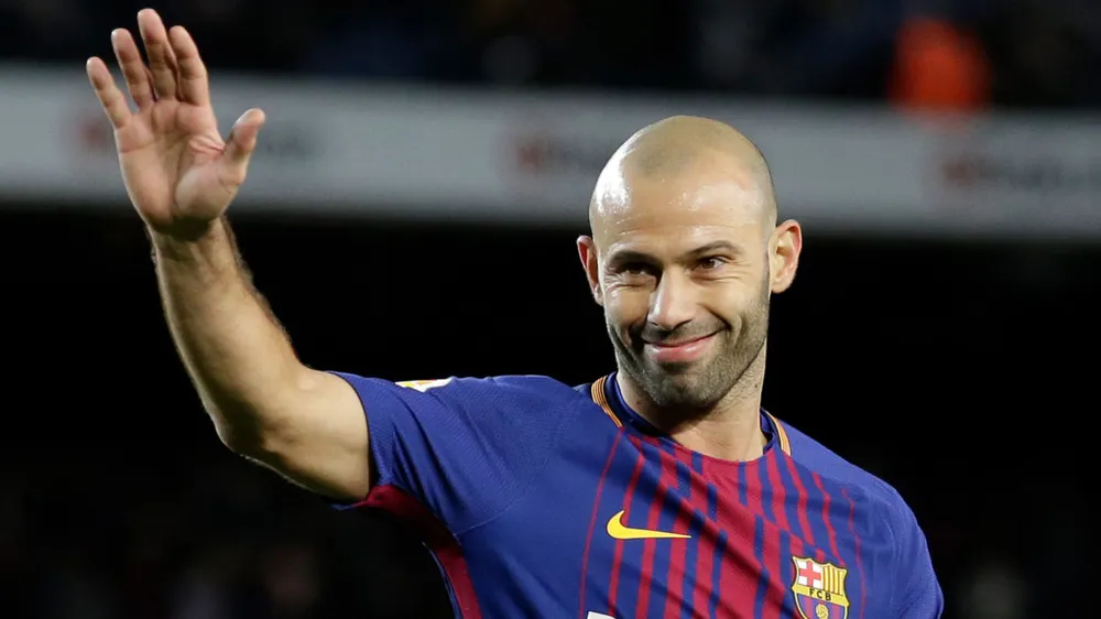 HLV Javier Mascherano phát biểu với báo chí rất thiếu cân nhắc trong một buổi tập của Olympic Argentina ở Pháp. Ảnh: Getty Ban-cua-Messi-1.jpg