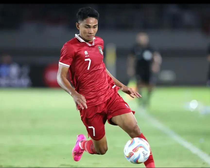 Tuyển thủ Marcelino Ferdinan thể hiện cũng tạm ổn ở đội tuyển Indonesia. Ảnh: Bola Tuyển thủ Marcelino