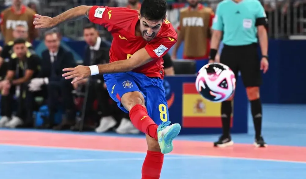 Jesus Gordillo có bàn san bằng cho Tây Ban Nha. Ảnh:FIFA Tay-Ban-Nha-khong-thang-noi-Kazakhstan.jpg
