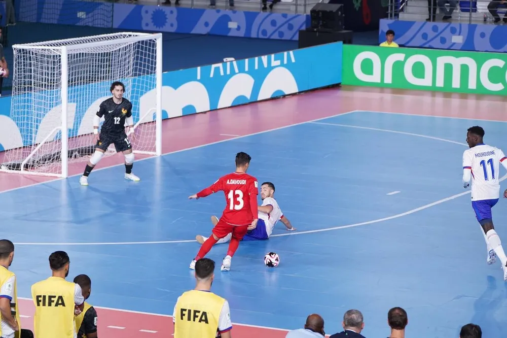 Pháp có trận thua đầy tai tiếng trước Iran vì Pháp muốn gặp "kèo thơm" Thái Lan. Ảnh:Getty Futsal-World-Cup-2024-Phap.jpg