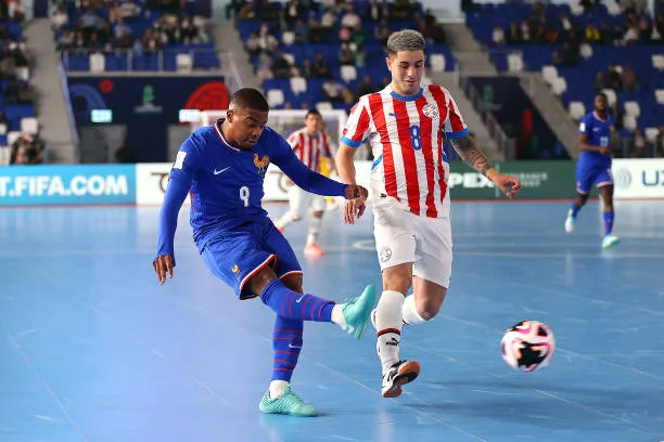 Futsal-World-Cup-2024-Phap- Paraguay-1.jpg